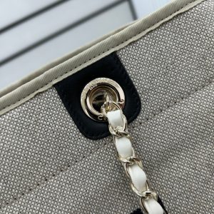 CC Deauville Tweed Bag 33x24x14.5cm Black Leather Gold Hardware 36