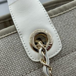 CC Deauville Tweed Bag 33x26x15.5cm White Leather Gold Hardware 29