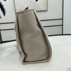 CC Deauville Tweed Bag 33x24x14.5cm White Leather Gold Hardware 30