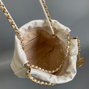 CC HOBO MINI 20CM WHITE LAMBSKIN GHW