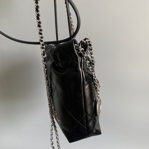CC HOBO MINI 20CM BLACK LAMBSKIN SHW