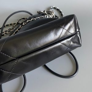 CC HOBO MINI 20CM BLACK LAMBSKIN SHW