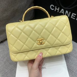 SMALL FLAP BAG 24CM TOP HANDLE LIME LAMBSKIN GOLD HARDWARE