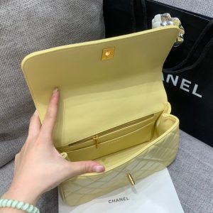 SMALL FLAP BAG 24CM TOP HANDLE LIME LAMBSKIN GOLD HARDWARE