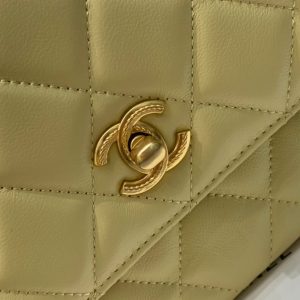 SMALL FLAP BAG 24CM TOP HANDLE LIME LAMBSKIN GOLD HARDWARE