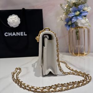 20230801_i1690828317_4177_3_jpg CC 24K Woc 19cm Cream Grained Calfskin Gold Hardware