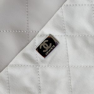 cc 22 hobo grey calfskin silver hardware