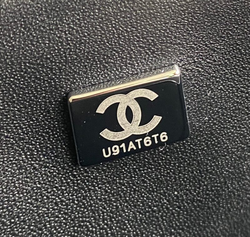 20230828_i1693207823_2494_5_jpg coco handle medium flap bag 28cm black quilted caviar dark red top handle