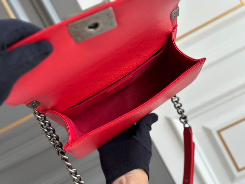 20231023_i1698043517_7222_5_jpg boy 25 red quilted caviar ruthenium hardware