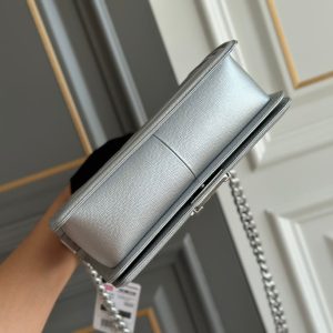 boy medium 25 grey chevron caviar silver hardware