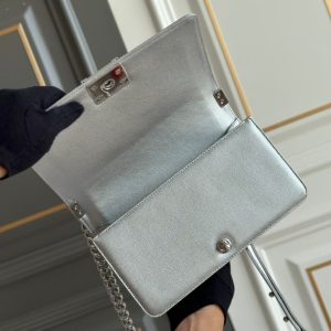 boy medium 25 grey chevron caviar silver hardware