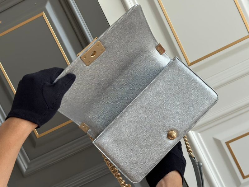 boy medium 25 grey chevron caviar aged gold hardware