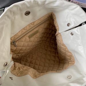 cc 22 hobo white calfskin silver hardware