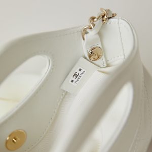 cc 24s31 nano shopping bag 17.5cm white lambskin gold hardware