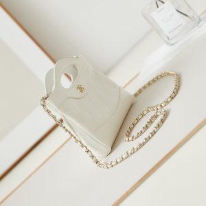 cc 24s31 nano shopping bag 17.5cm white lambskin gold hardware