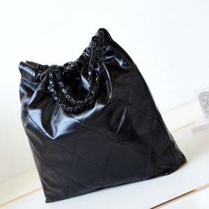 cc 22 hobo black calfskin black hardware