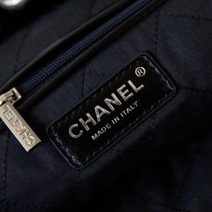 cc 22 hobo black calfskin black hardware