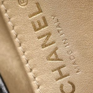 cc 24s mini flap bag 17cm black lambskin pearl ball