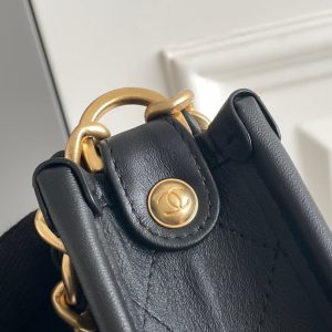 cc 24s 24cm hobo bag black calfskin gold hardware