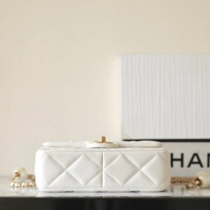 cc 24s mini flap bag 20cm white lambskin pearl ball