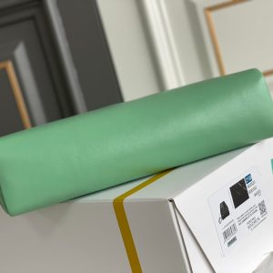 cc 24s31 shopping bag 30cm light green lambskin silver hardware