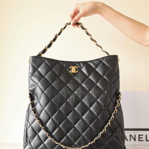 cc 24p hobo bag 36cm black lambskin gold hardware
