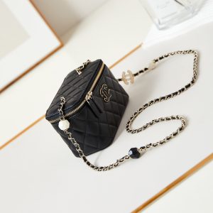 23p vanity 17cm black lambskin light gold hardware