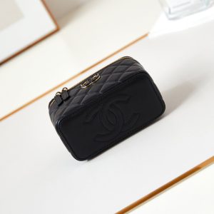 23p vanity 17cm black lambskin light gold hardware