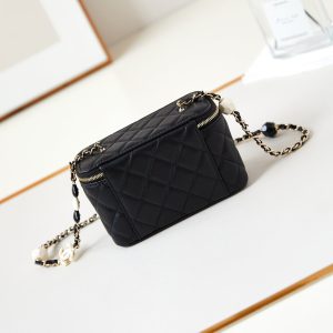 23p vanity 17cm black lambskin light gold hardware