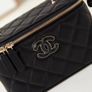 23p vanity 17cm black lambskin light gold hardware