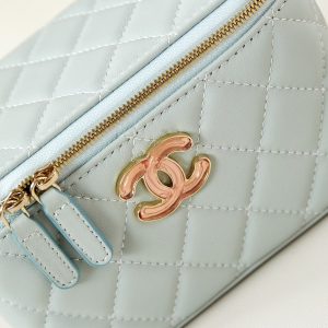 23p vanity 17cm cloud blue lambskin light gold hardware