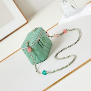 23p vanity 17cm light green lambskin light gold hardware