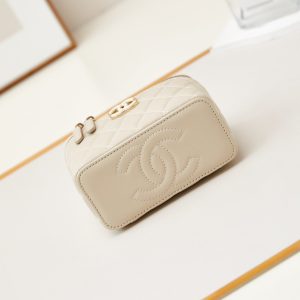 23p vanity 17cm cream lambskin light gold hardware