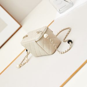 23p vanity 17cm cream lambskin light gold hardware