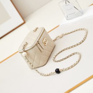 23p vanity 17cm cream lambskin light gold hardware