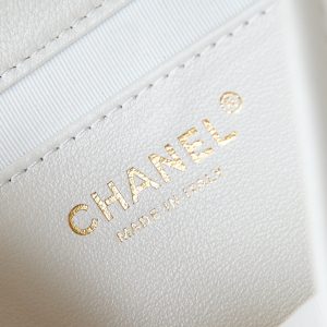 24s messenger bag 23cm white calfskin gold hardware