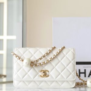 20240521_i1716259534_452_2_jpg_aa96081e-22ff-4aec-b576-eab0d91b4e02 cc 24s woc 19cm white calfskin pearl ball