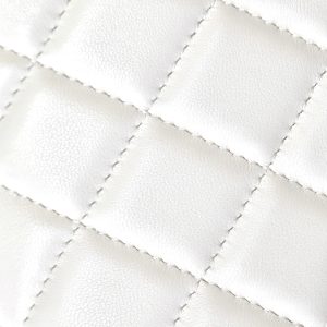 20240521_i1716259534_5216_1_jpg_4d3a2dcc-8ea7-4b21-b375-11d17ccc894a cc 24s woc 19cm white calfskin pearl ball