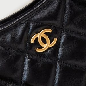 24a hobo bag 23cm black calfskin gold hardware