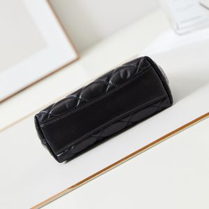 24a hobo bag 23cm black calfskin gold hardware