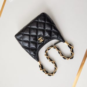 24a hobo bag 23cm black calfskin gold hardware