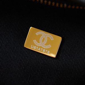 24a hobo bag 32cm black calfskin gold hardware