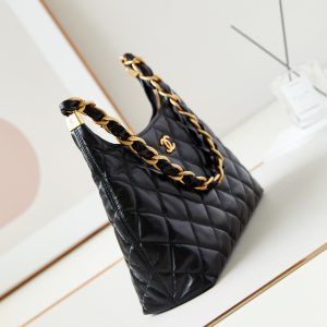 24a hobo bag 32cm black calfskin gold hardware