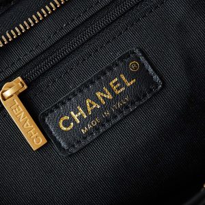 24a hobo bag 32cm black calfskin gold hardware