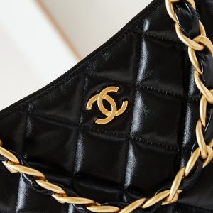 24a hobo bag 32cm black calfskin gold hardware