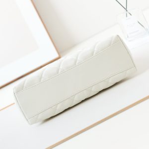 24a hobo bag 32cm white calfskin gold hardware