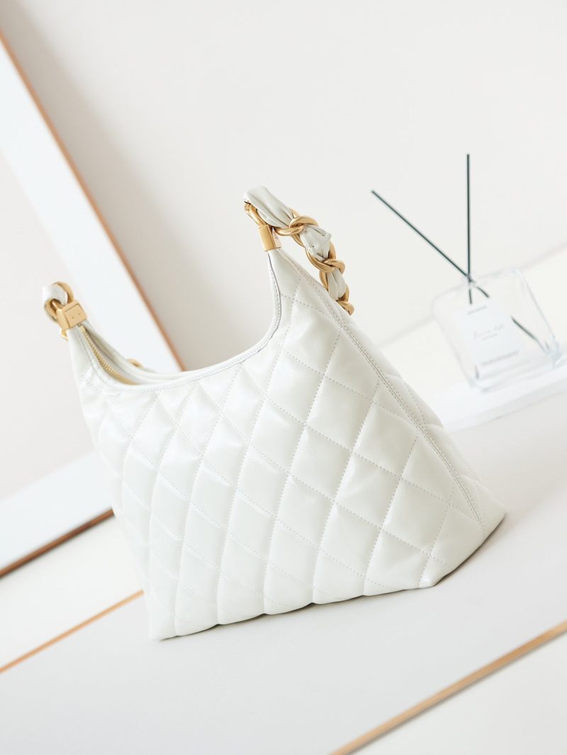 24a hobo bag 32cm white calfskin gold hardware