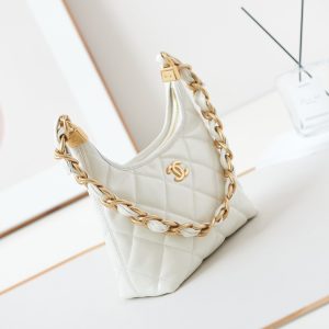 24a hobo bag 23cm white calfskin gold hardware