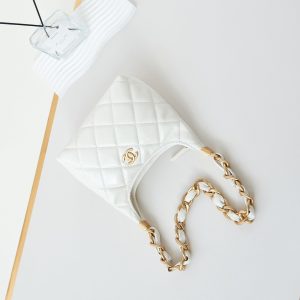 24a hobo bag 23cm white calfskin gold hardware