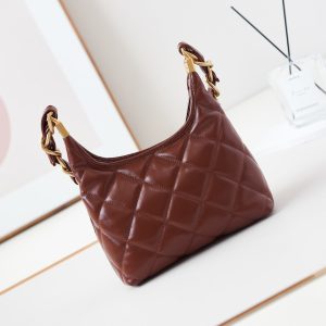 24a hobo bag 23cm burgundy calfskin gold hardware